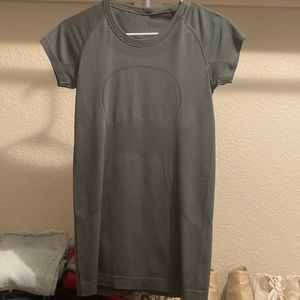 lululemon swiftly top